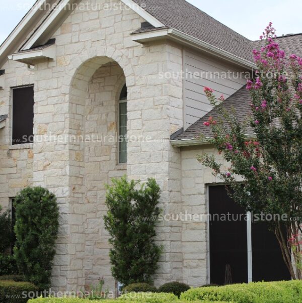 Blanco walls on a big house