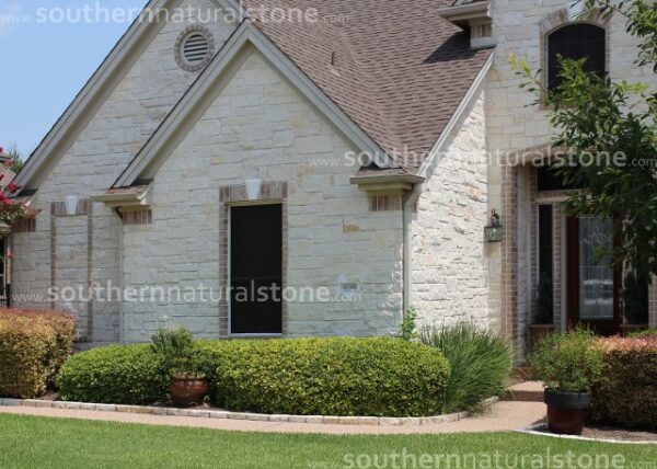 Blanco walls example on a structured house